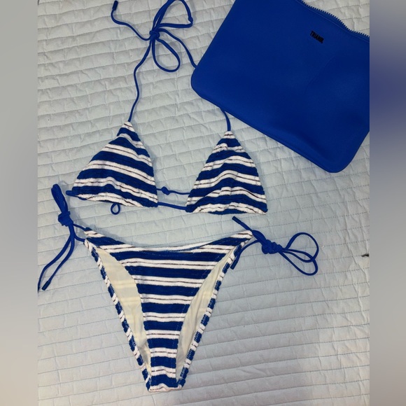 Triangl Bikini - Picture 4 of 7